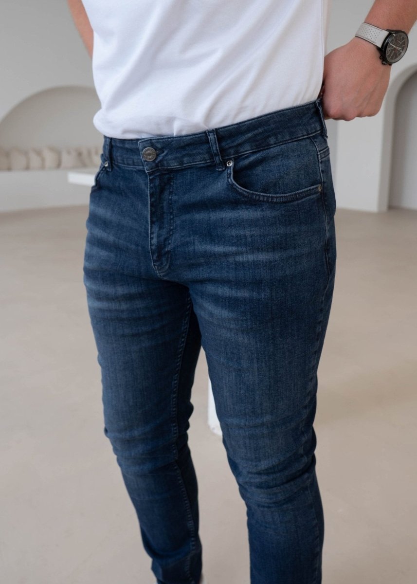 Slim Comfort Jeans In Dark Blue - AURA