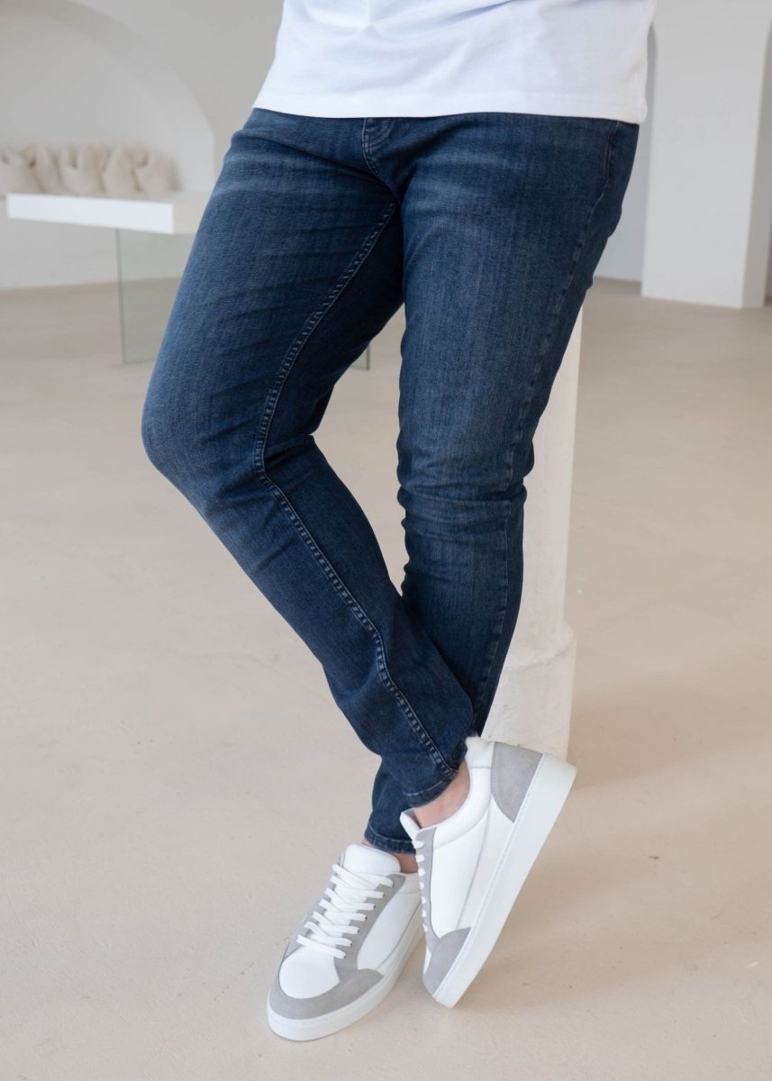 Slim Comfort Jeans In Dark Blue - AURA