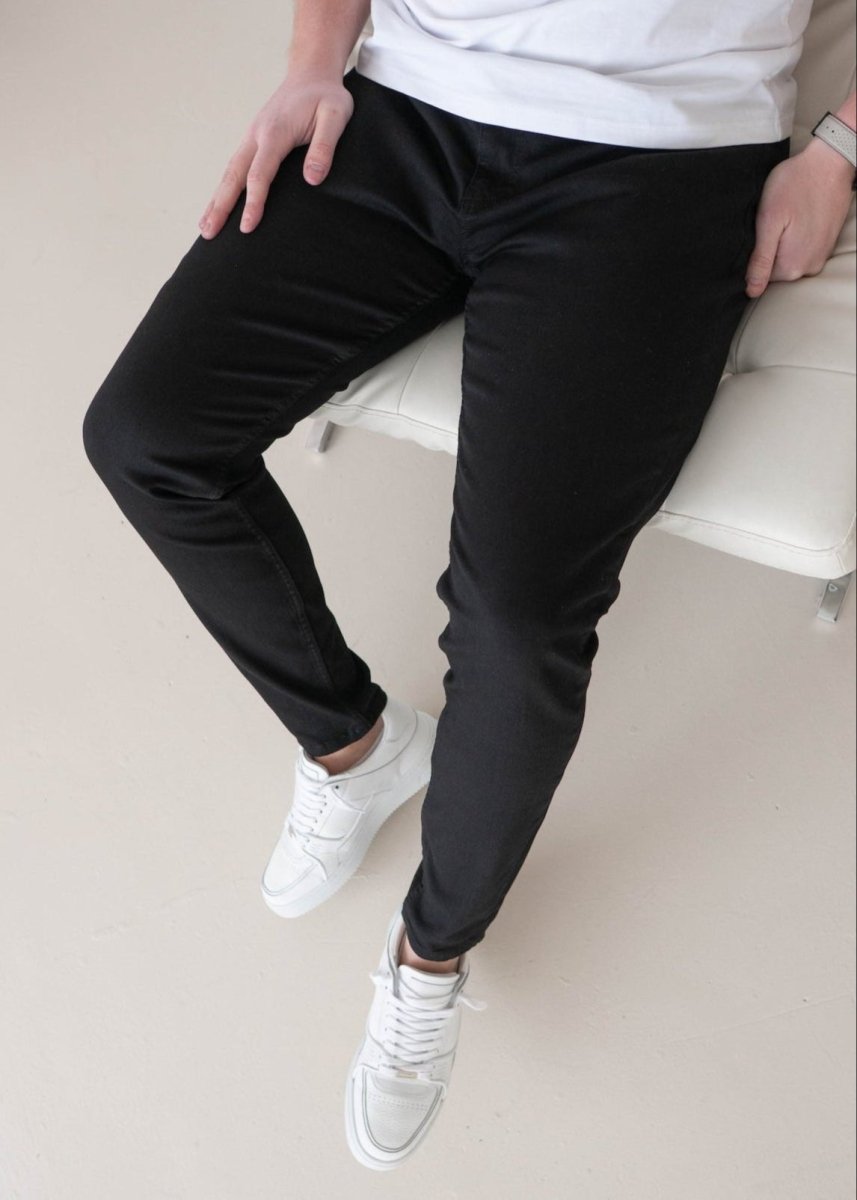 Slim Comfort Jeans In Jet Black - AURA