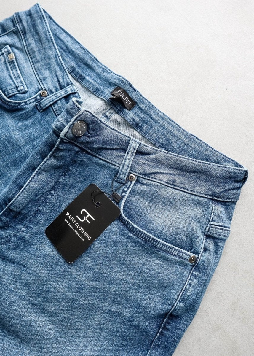 Slim Comfort Jeans In Light Blue - AURA