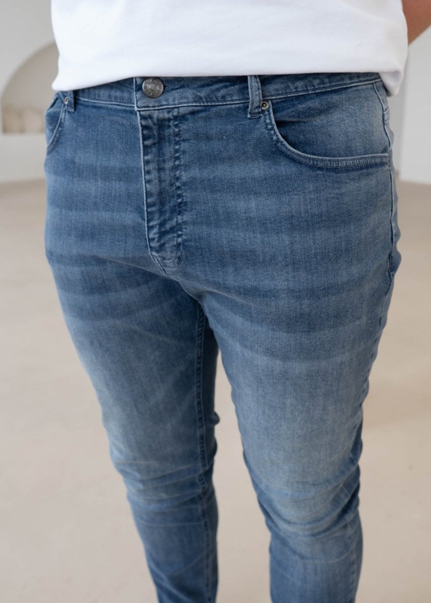 Slim Comfort Jeans In Stone Light Blue - AURA