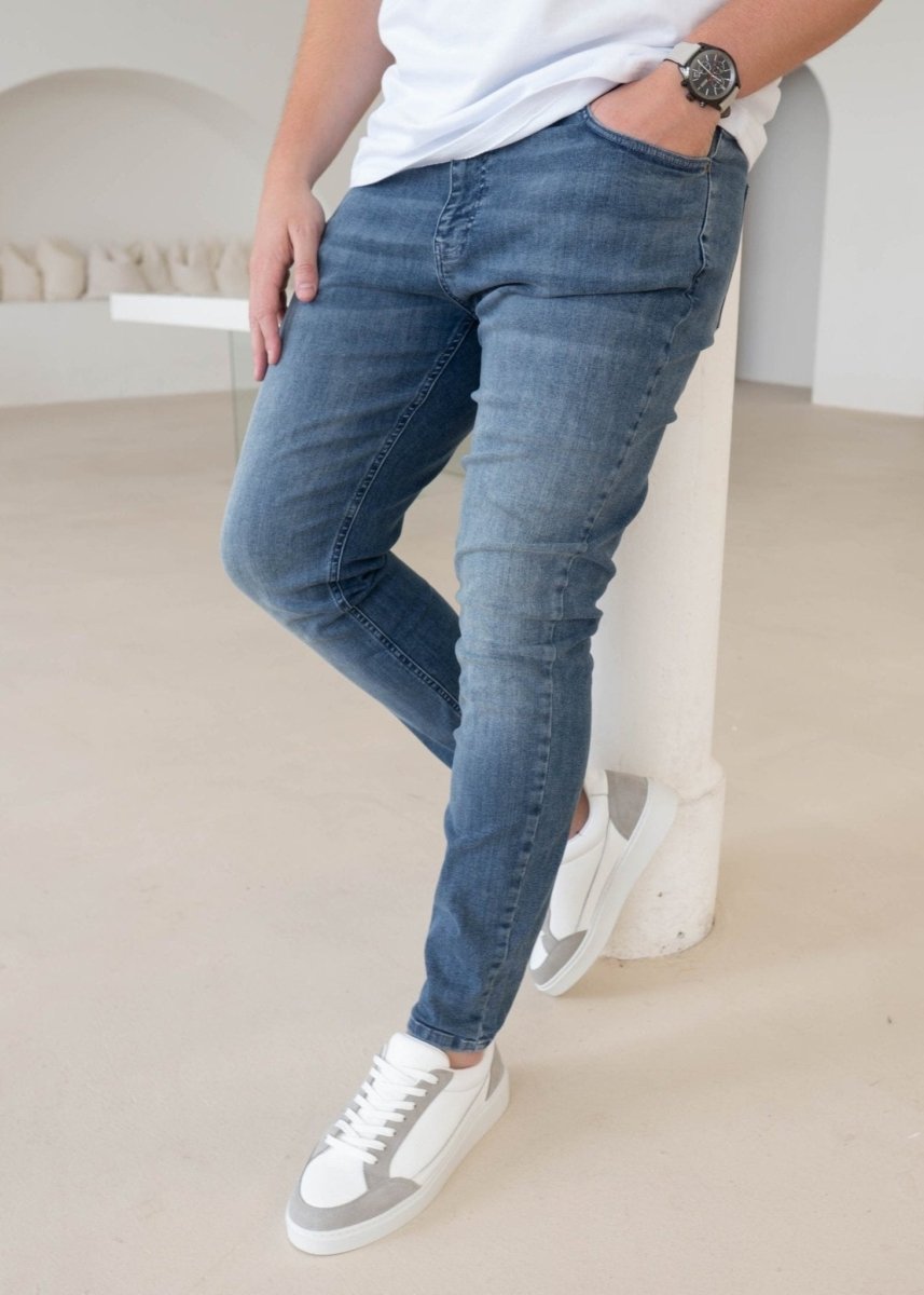Slim Comfort Jeans In Stone Light Blue - AURA
