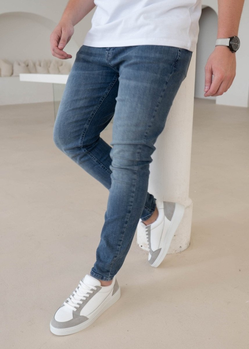 Slim Comfort Jeans In Stone Light Blue - AURA