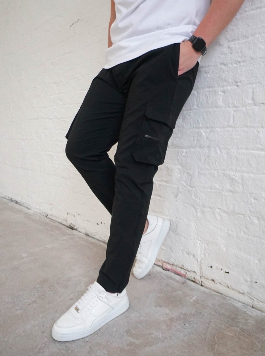 Tech Stretch Cargo Pant In Black - AURA