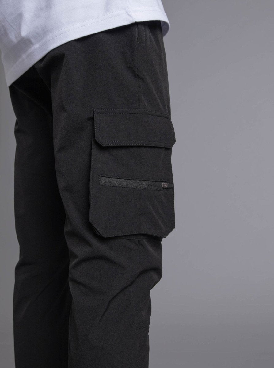 Tech Stretch Cargo Pant In Black - AURA