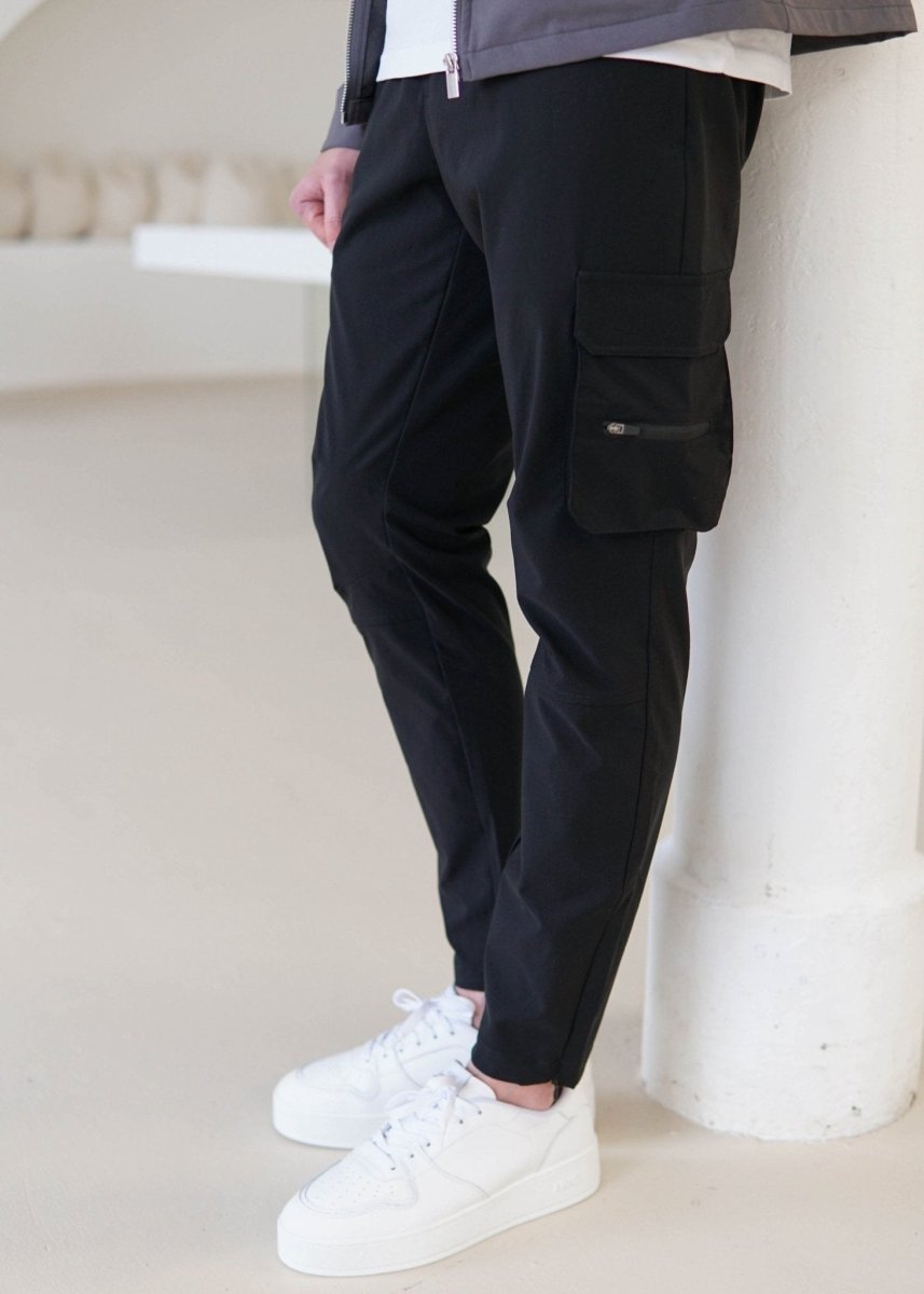 Tech Stretch Cargo Pant In Black - AURA