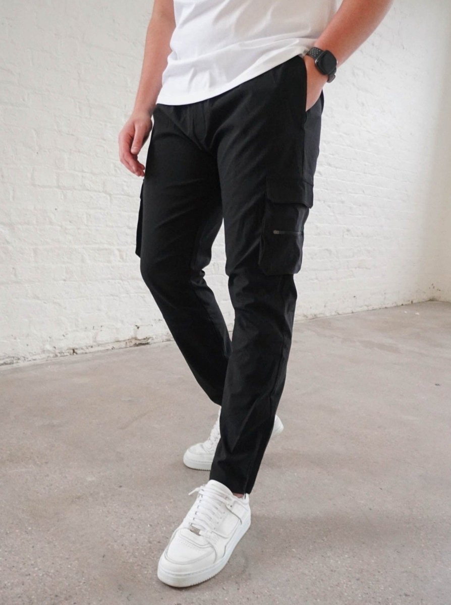 Tech Stretch Cargo Pant In Black - AURA