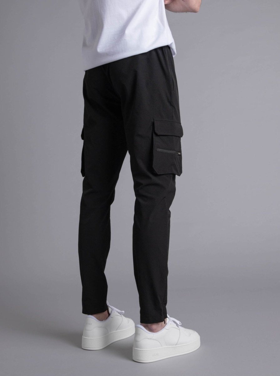 Tech Stretch Cargo Pant In Black - AURA