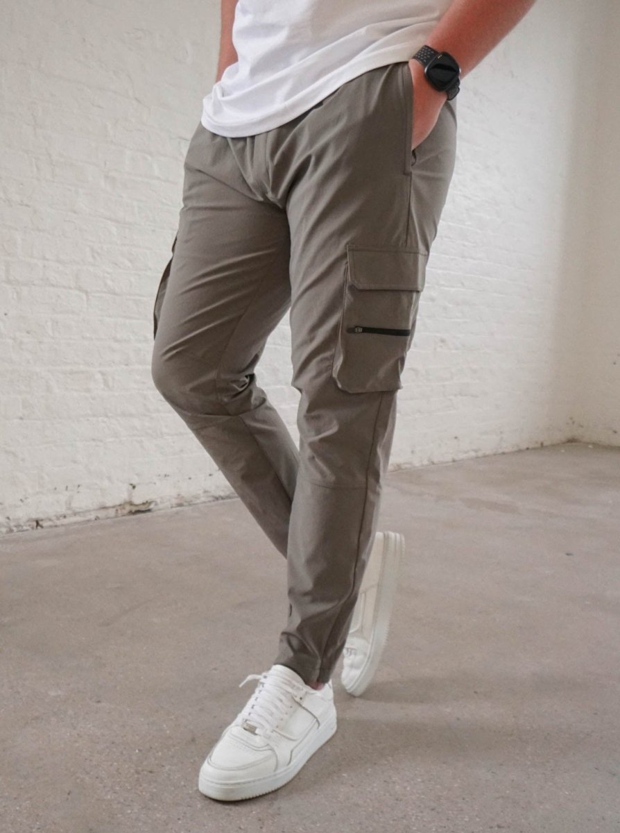 Tech Stretch Cargo Pant In Olive - AURA