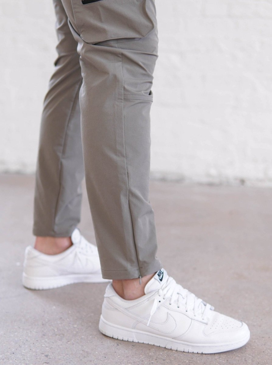 Tech Stretch Cargo Pant In Olive - AURA