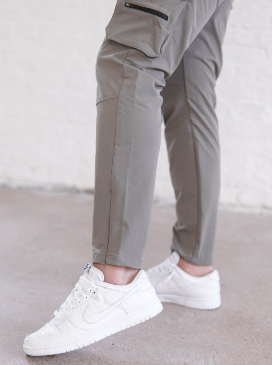 Tech Stretch Cargo Pant In Olive - AURA