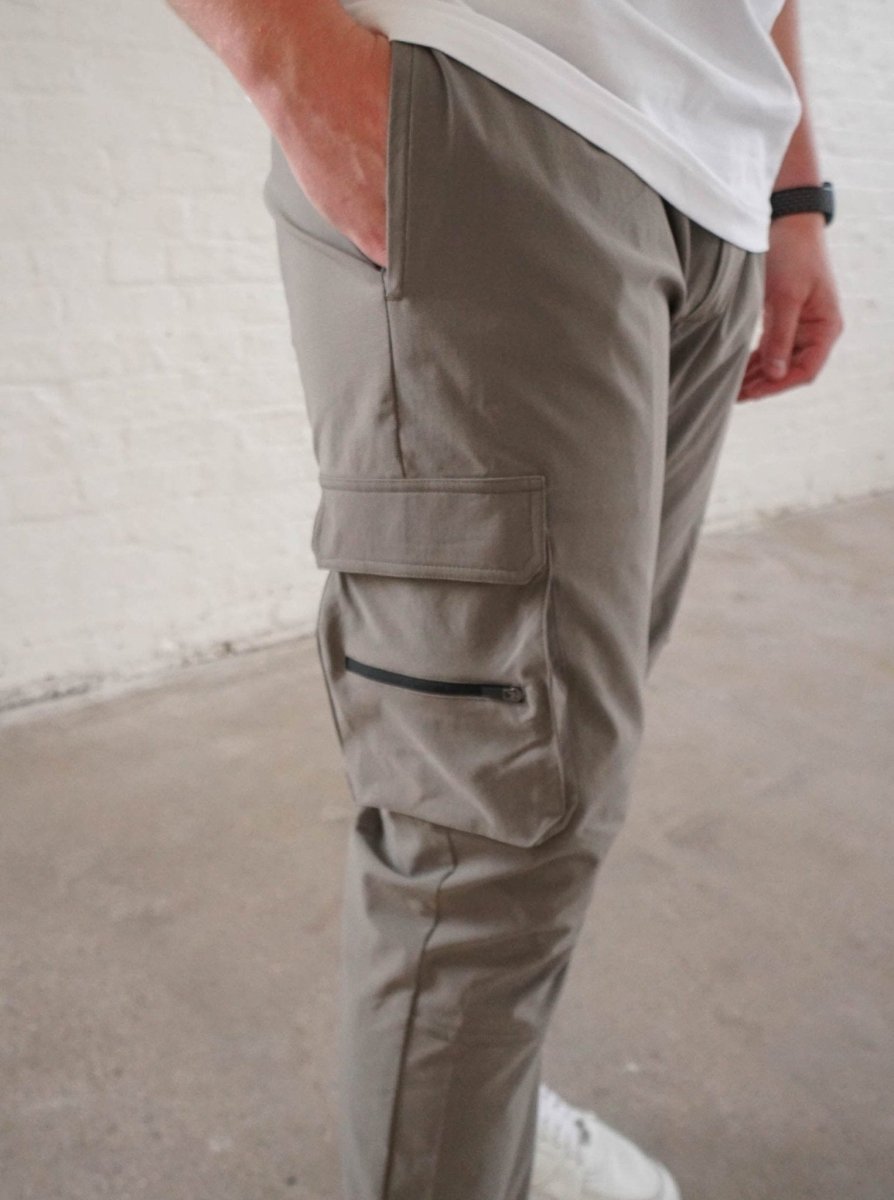 Tech Stretch Cargo Pant In Olive - AURA