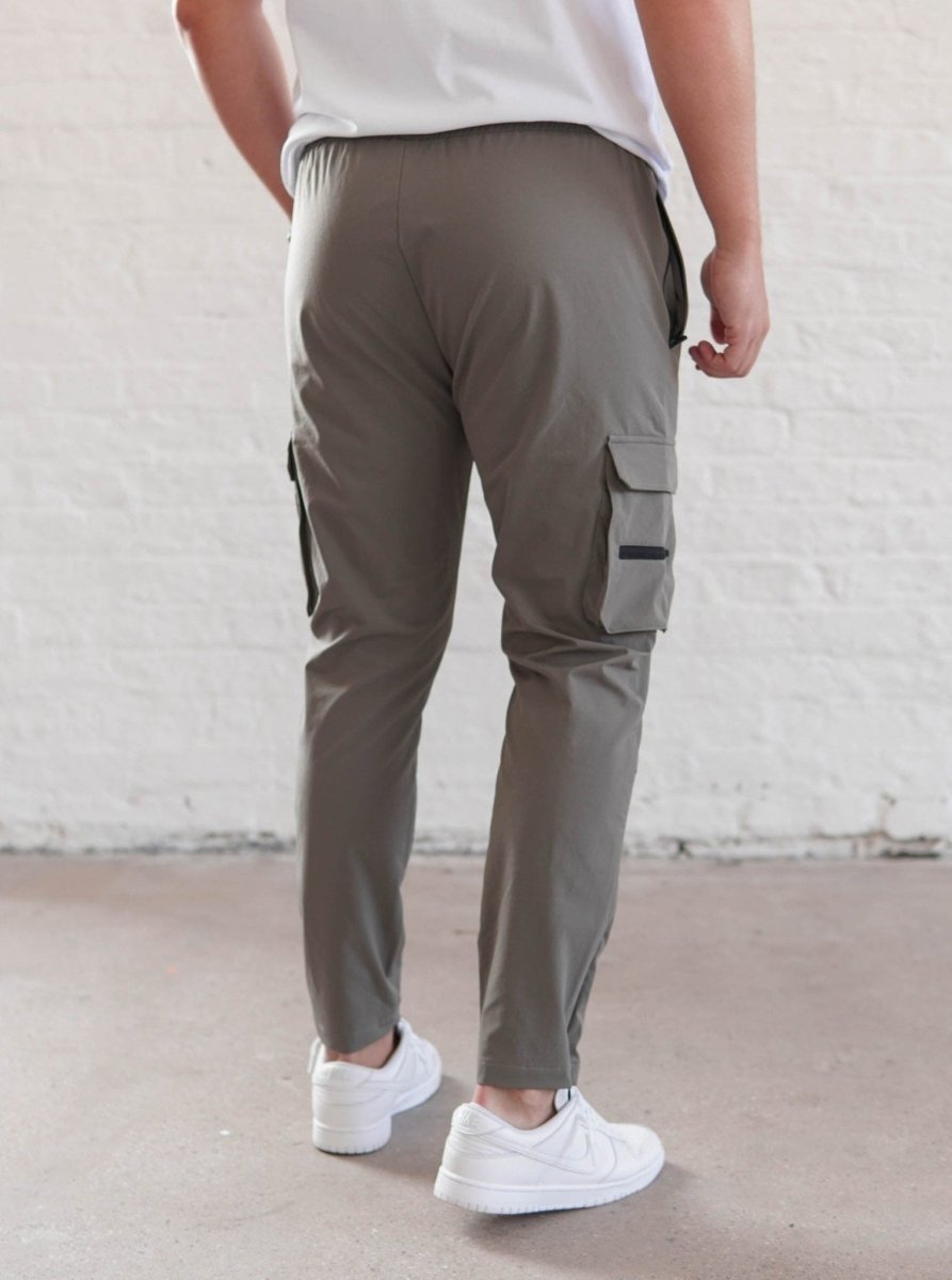 Tech Stretch Cargo Pant In Olive - AURA