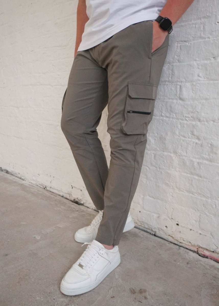 Tech Stretch Cargo Pant In Olive - AURA